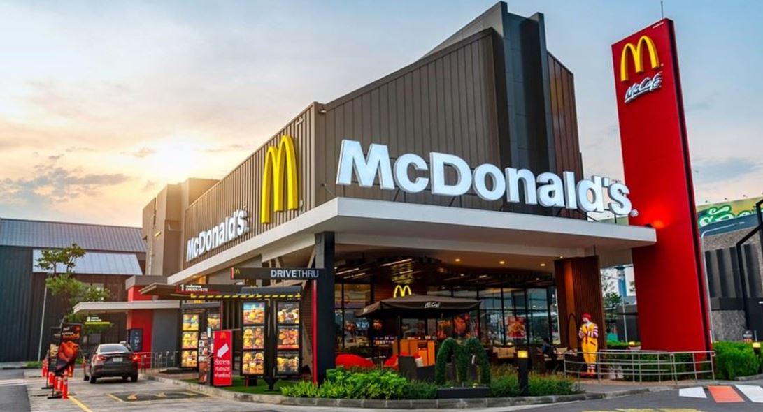 مطاعم ماكدونالز تقرر شراء امتيازها في إسرائيل