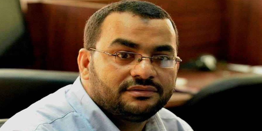 الصحفي المعتقل ياسر أبو العلا