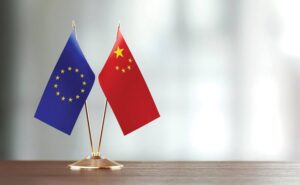 الصين تحذر الاتحاد الأوروبي من حرب تجارية