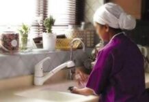 مستثنون من قانون العمل الجديد… العمالة المنزلية وأعوام من التهميش العمالة المنزلية