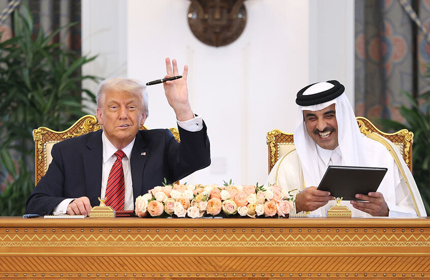 أمير قطر يهدي ترامب قلما فاخرا من طراز مونت بلانك