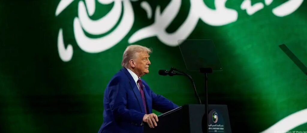 ترامب يستجيب لطلب ولي العهد السعودي والرئيس التركي برفع العقوبات عن سوريا
