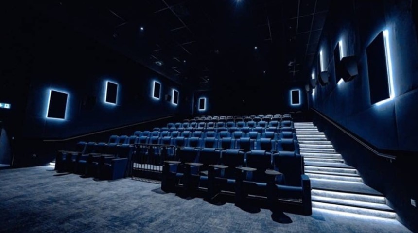 الإمارات تستحوذ على دور السينما