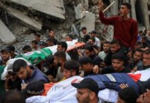 ما وراء مذبحة الصحفيين في غزة! تشييع الصحفي أنس الشريف وزملاء له بعد مقتلهم في هجوم إسرائيلي بمدينة غزة