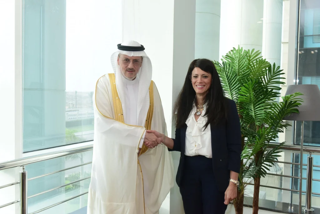 المشاط ورئيس المؤسسة الدولية الإسلامية