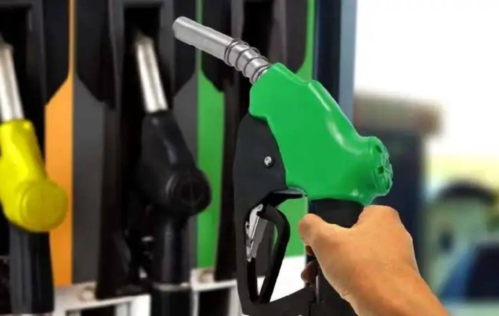 تمديد حظر تصدير البنزين الروسي حتى نهاية سبتمبر