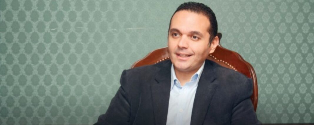 د. مدحت نافع عضو اللجنة الاستشارية المتخصصة للاقتصاد الكلي التابعة لرئاسة مجلس الوزراء