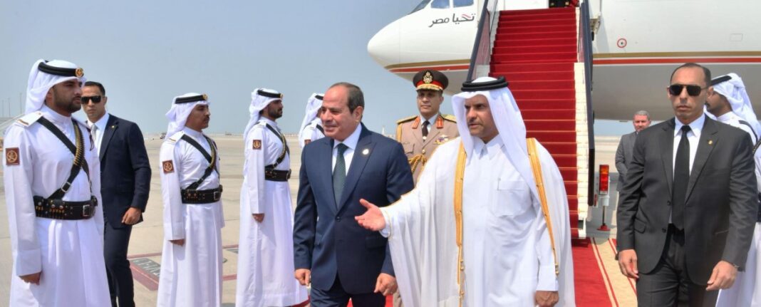 السيسي في الدوحة للمشاركة في القمة العربية الإسلامية قبل يومين
