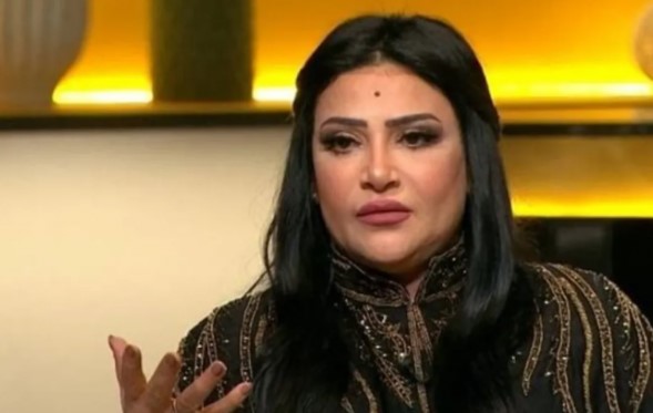 الفنانة بدرية طلبة