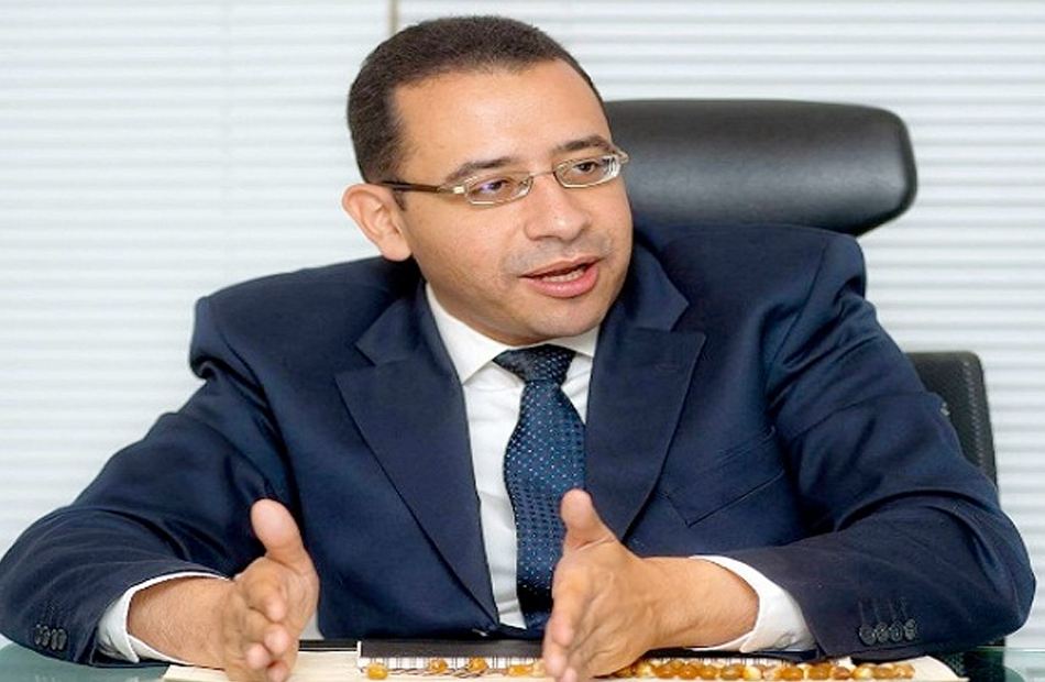الدكتور عمرو حسن أستاذ أمراض النساء والتوليد بكلية طب جامعة القاهرة،