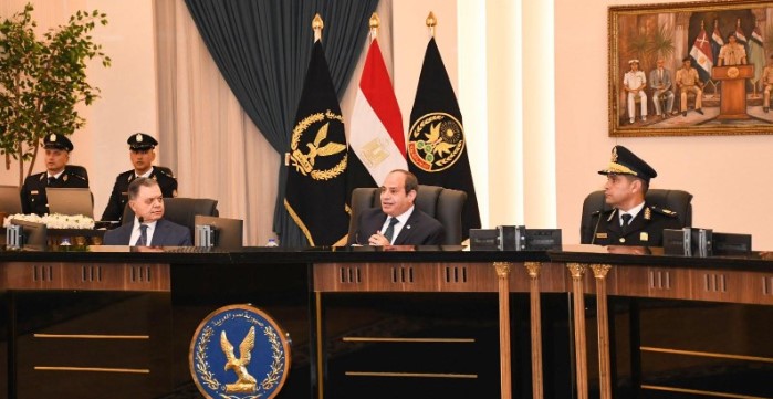 الرئيس السيسي خلال لقائه مع المتقدمين الجدد للالتحاق بأكاديمية الشرطة الرئيس السيسي خلال لقائه مع المتقدمين الجدد للالتحاق بأكاديمية الشرطة