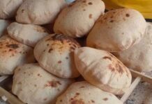 ازي الحال| عبد العاطي رداً على حميدتي: “أيادينا بيضاء لم تلطخها دماء الأبرياء”.. “التموين”: سعر رغيف الخبز المدعوم ثابت عند 20 قرشاً سعر رغيف الخبز