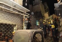 ازي الحال| حالتا وفاة و13 مصابا ضحايا انهيار عقار إمبابة.. زيادة مرتقبة في أسعار الهواتف المحمولة مع بداية العام .. محكمة الطفل تعاقب طفلين بالسجن بتهم الإرهاب عقار إمبابة المنهار