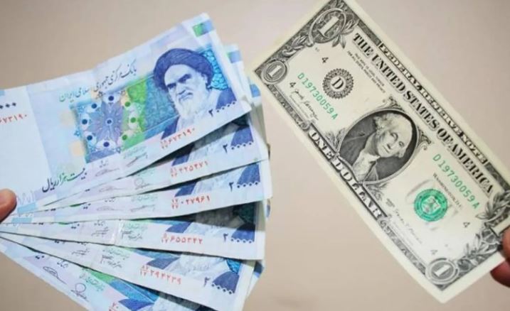 الريال الإيراني والدولار