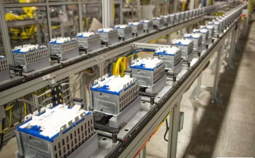 بطاريات الكهرباء