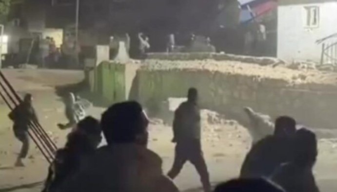 اشتباكات في جزيرة الوراق