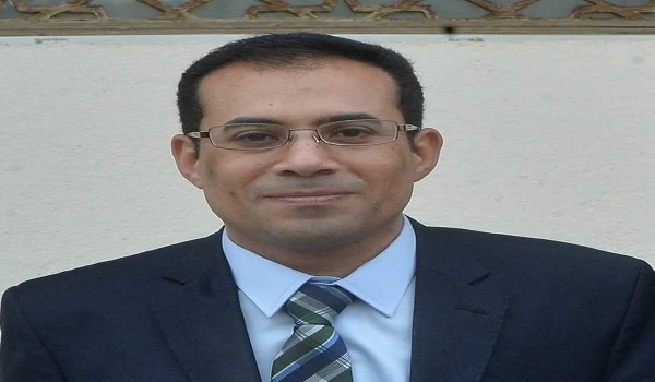 الصحفي محمد طاهر