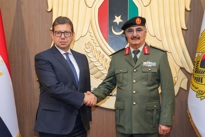 المشير خليفة حفتر واللواء حسن رشاد