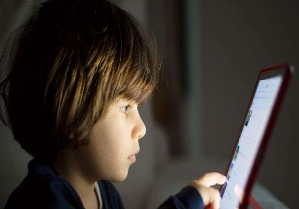 قانون الطفل لتجريم الاستغلال الالكتروني