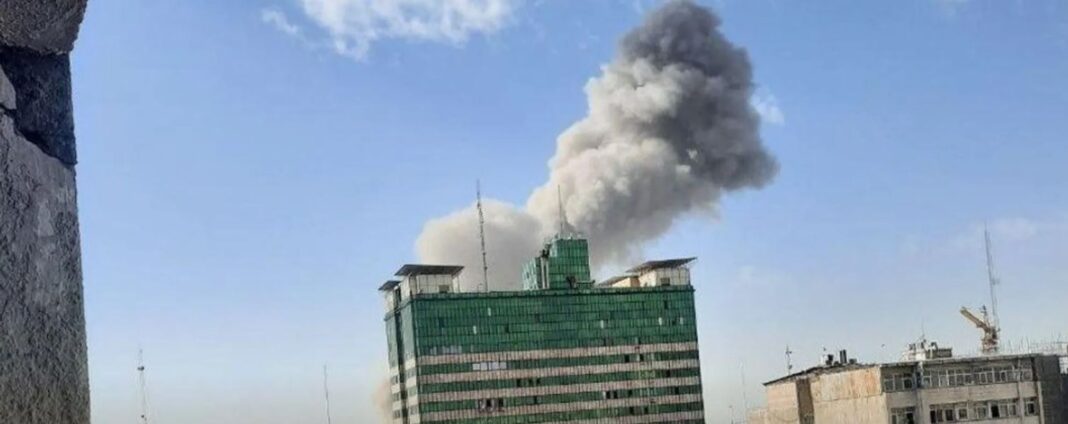 من القصف على إيران