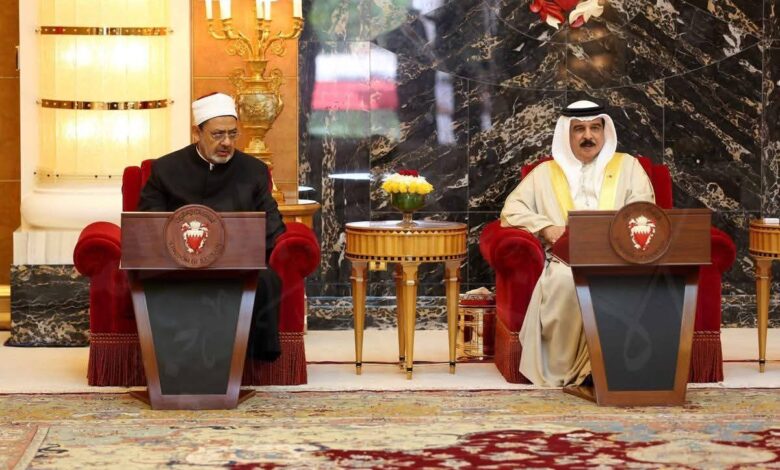 شيخ الأزهر وملك البحرين
