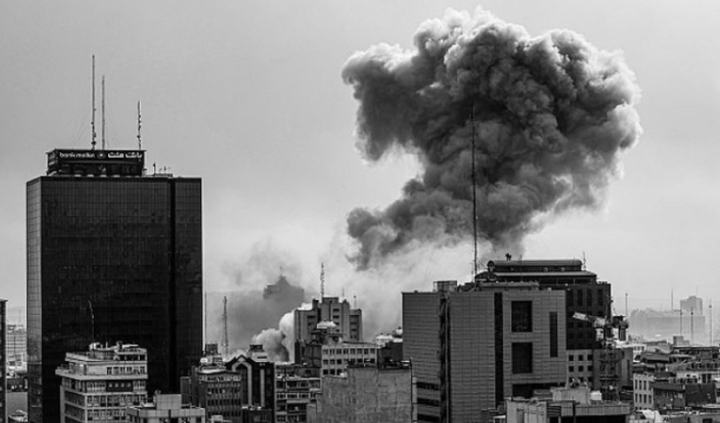 غارات عنيفة على طهران