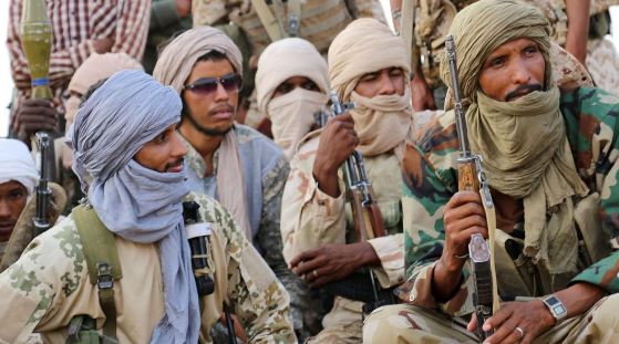 المتمردون الطوارق يتوحدون في مواجهة الجيش المالي المتمردون الطوارق يتوحدون في مواجهة الجيش المالي