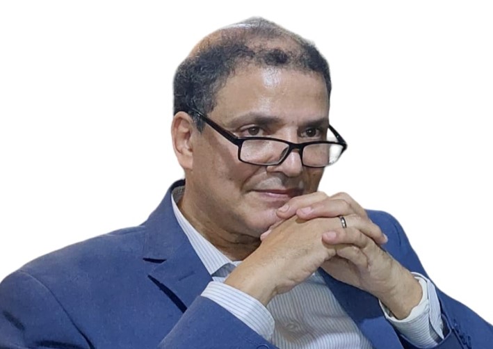 الدكتور أيمن عامر