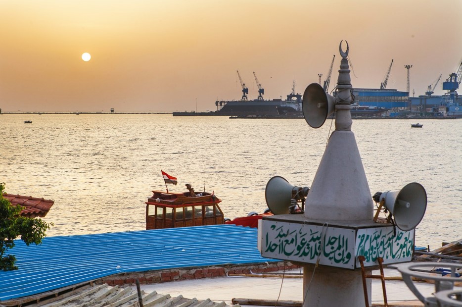 الصراع السعودي الحوثي والحصار البحري